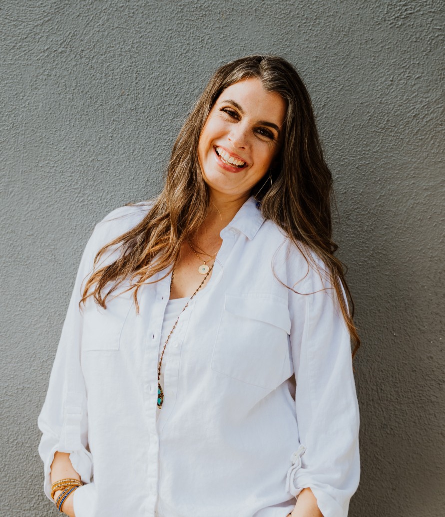 Lucinda Rae — Visibility Mentor, Substack Strategist, Author